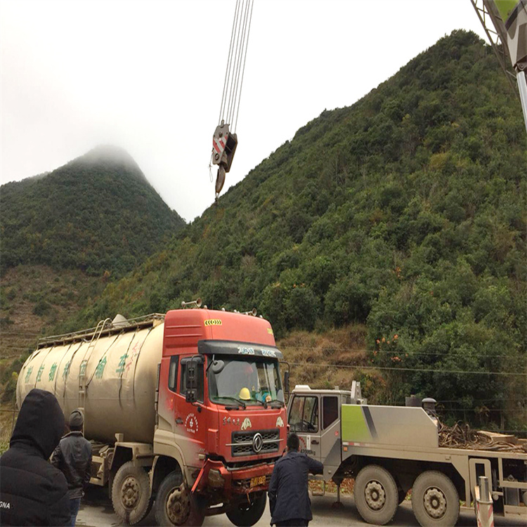 金寨道路救援大型车辆吊装